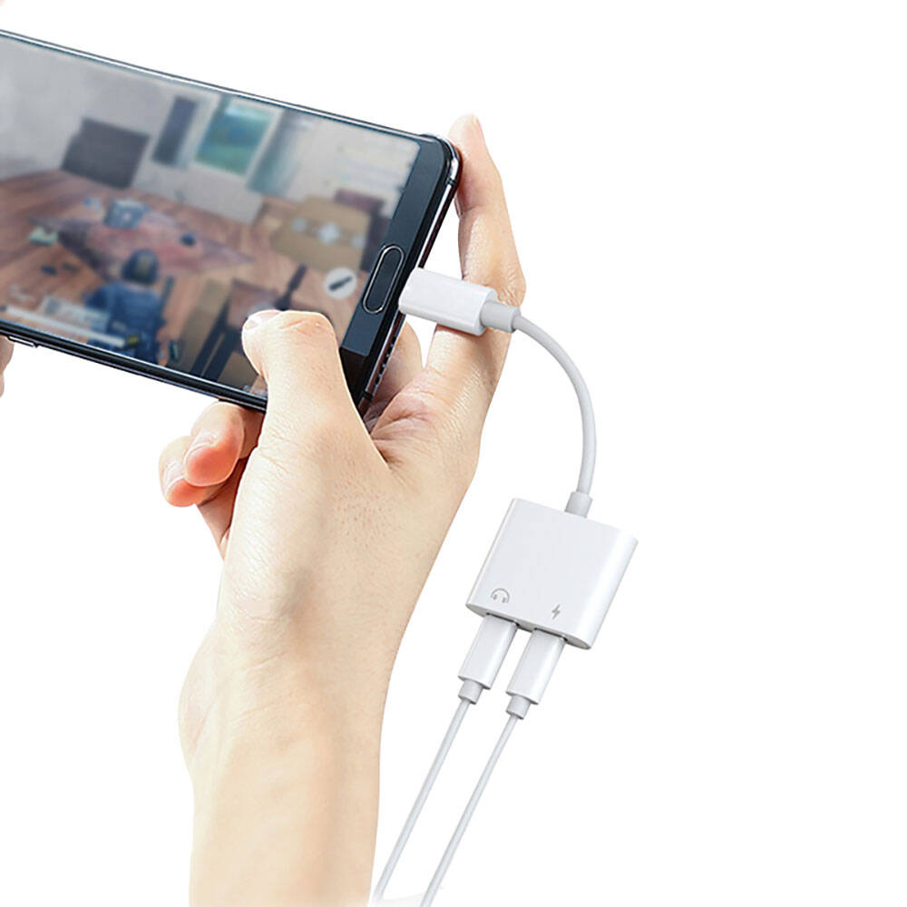 Recci RDS-A09 Type-C PD3.0 2in1 Şarj ve Ses Adaptörü Beyaz