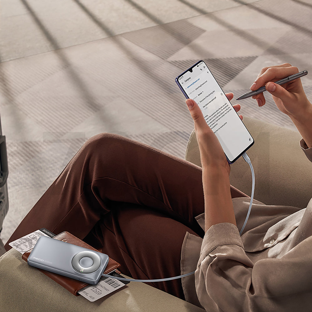 Recci RPB-P58 PD Hızlı Şarj Özellikli Type-C Kablolu Powerbank 22.5W 10.000mAh Siyah