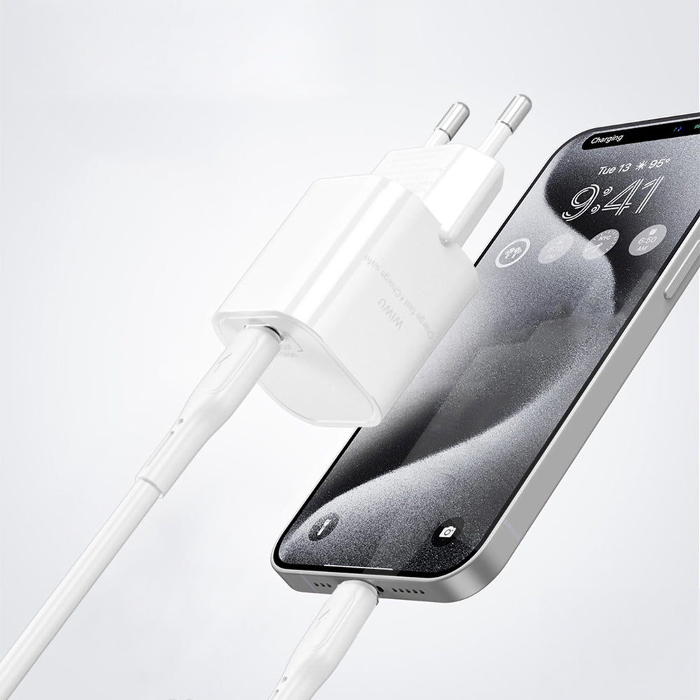 Wiwu Wi-G014 Cube Serisi GaN Tech PD Hızlı Şarj Özellikli Mini Şarj Başlığı 20W Beyaz