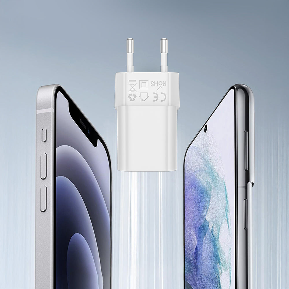 Wiwu Wi-G015 Cube Serisi GaN Tech PD Hızlı Şarj Özellikli Mini Şarj Başlığı 33W Beyaz